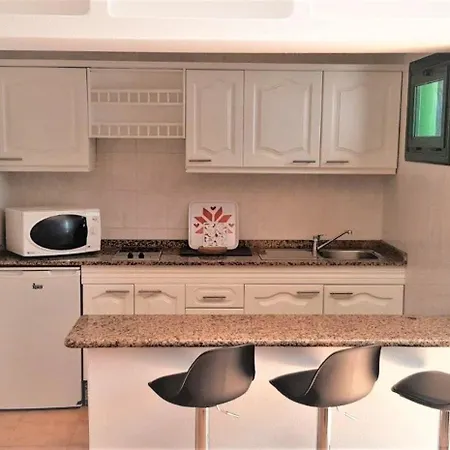 Apartamento Relax Tinosa Ist Eine Schoene In Einer Sehr Ruhigen Und Sehr Gepflegten Anlage Mit Gemeinschaftspool In *